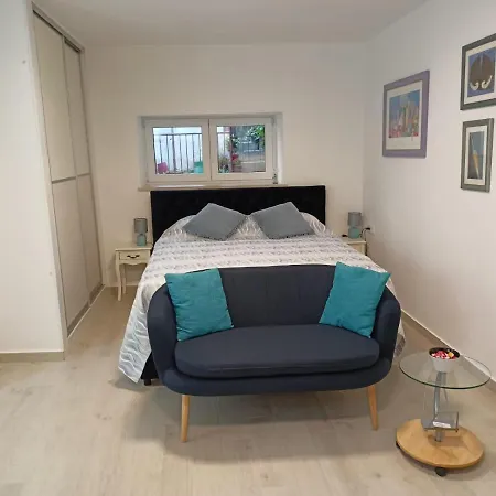 Belvedere سبليت